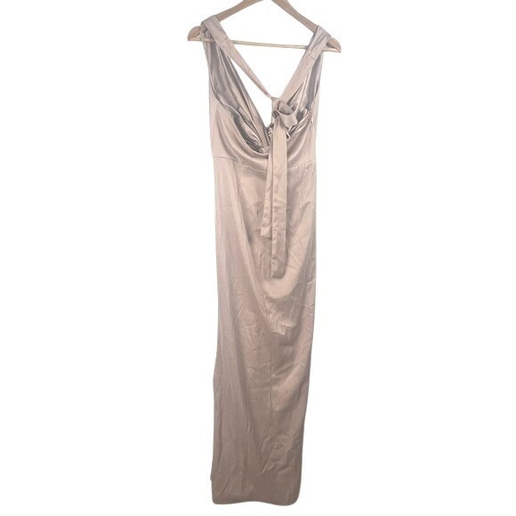 NWT PrettyLittleThing Champagne Satin Twist Plunge Halter neck Maxi Dress US 6 - Picture 4 of 9